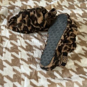 UGG Leopard Faux-Fur Slide Sandals - Brown/Black